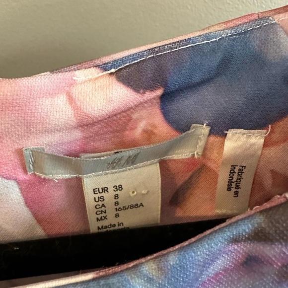 H&M | Women’s Size 8 Floral Dress - Picture 4 of 7